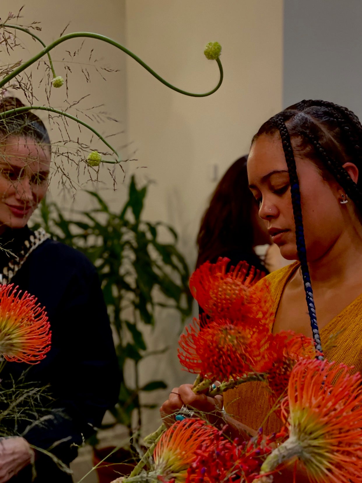 Basket Weaving for Closely Crafted UNDERWATER WEAVING STUDIO