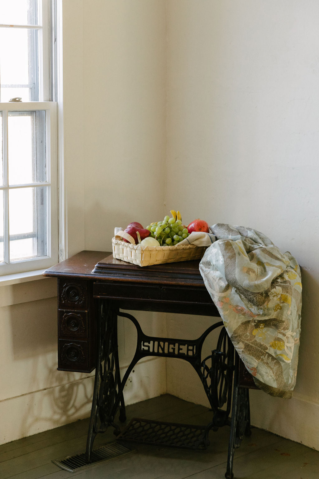 Folk Fleur Breakfast Tray