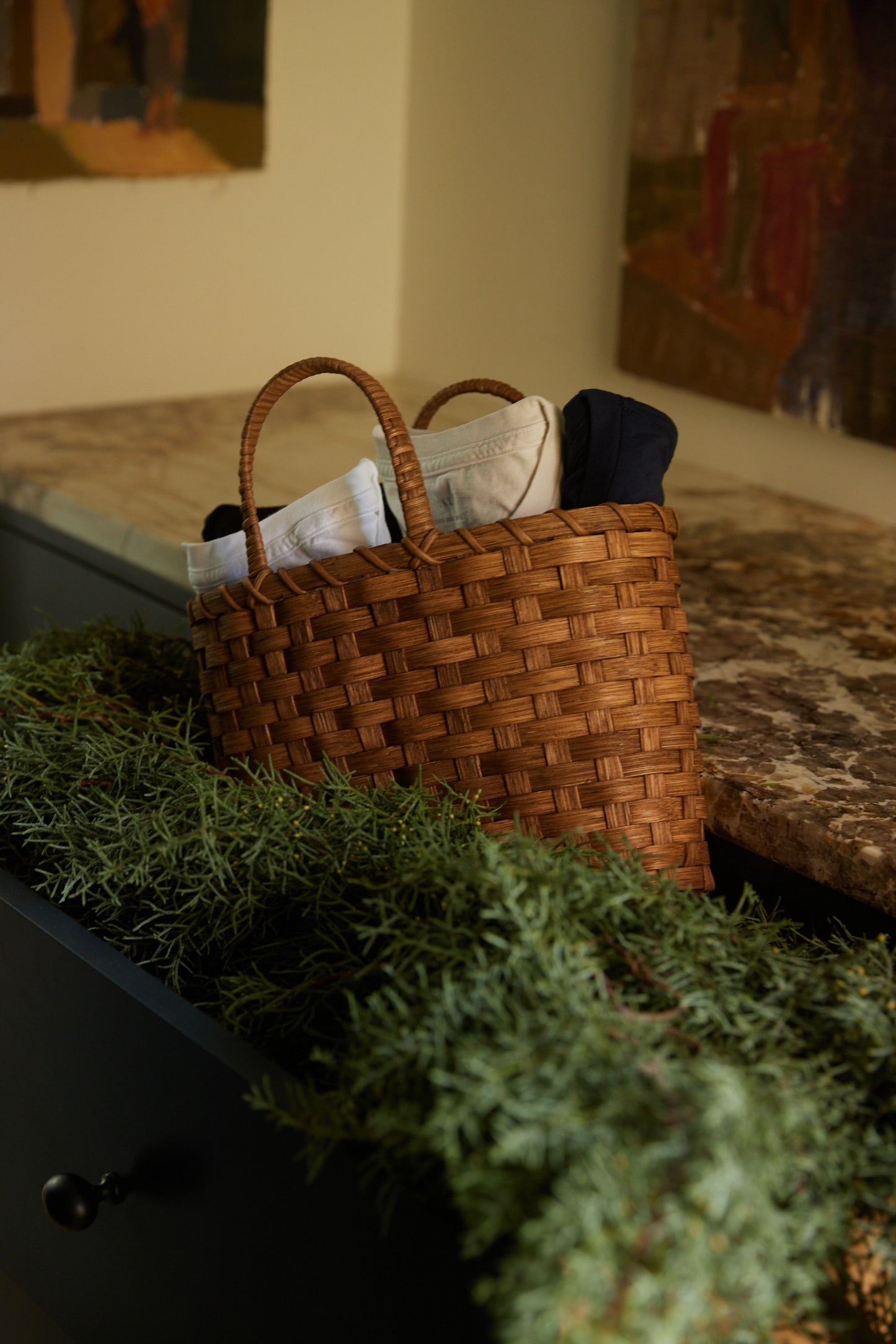 Mistletoe Making & Shopping at Save Khaki United