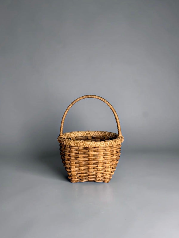 Underwater Hand Basket